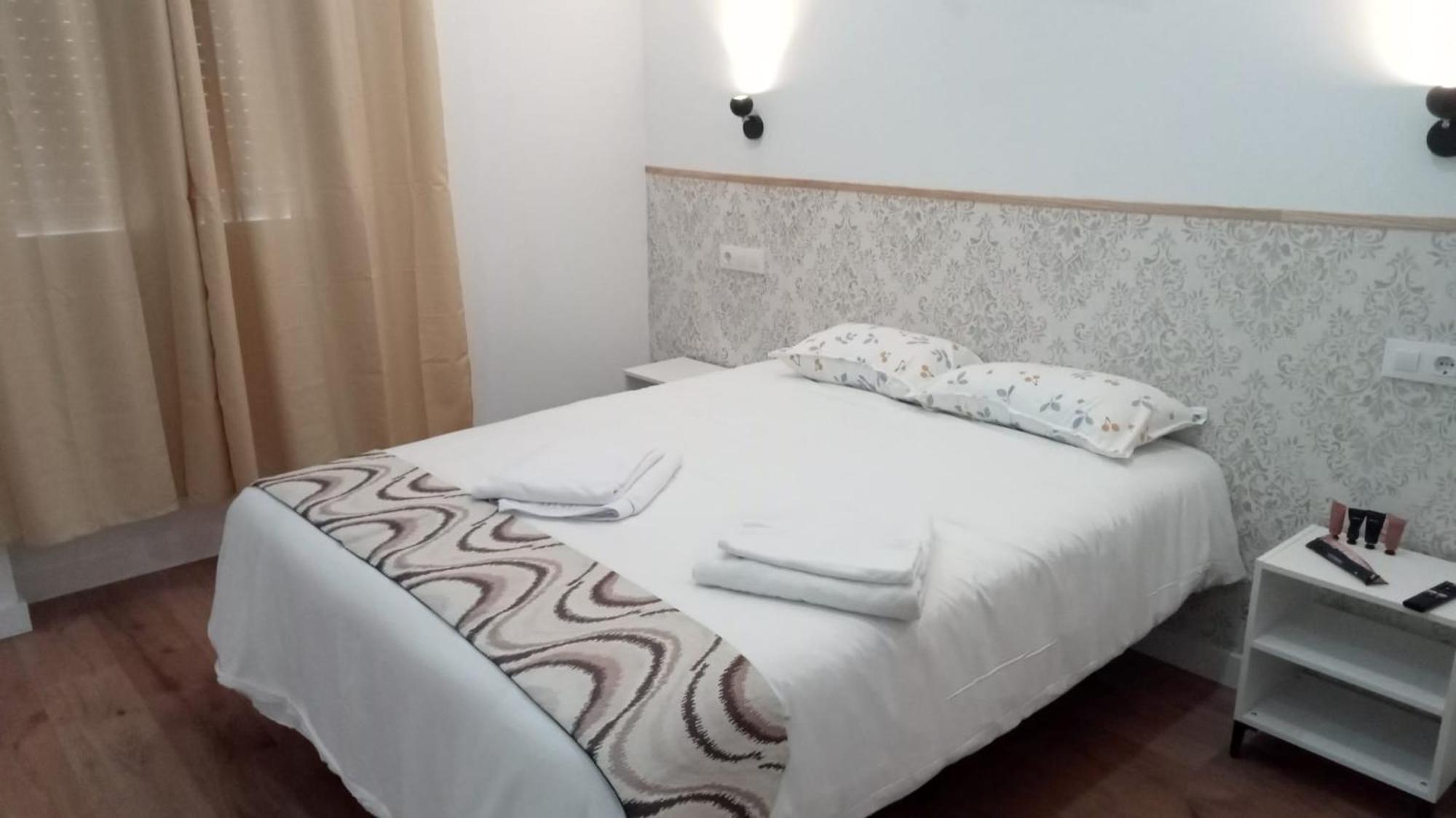 Sg Rooms Consuegra Buitenkant foto