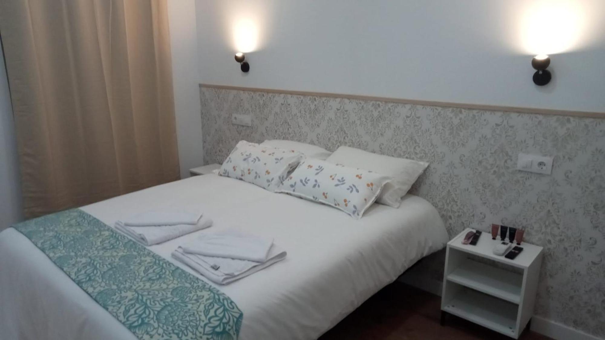 Sg Rooms Consuegra Buitenkant foto